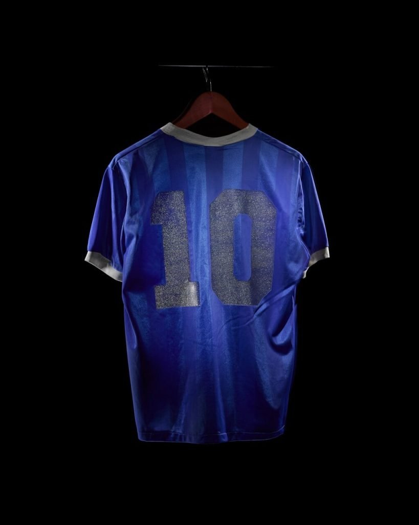 Dos du maillot de foot le plus cher du monde de Maradona en 1986